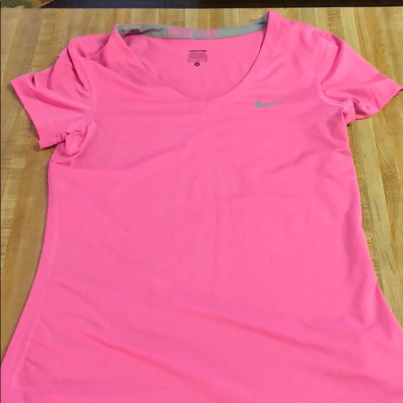 3 Pack Nike Pro Shirts - Size medium - Picture 2 of 4